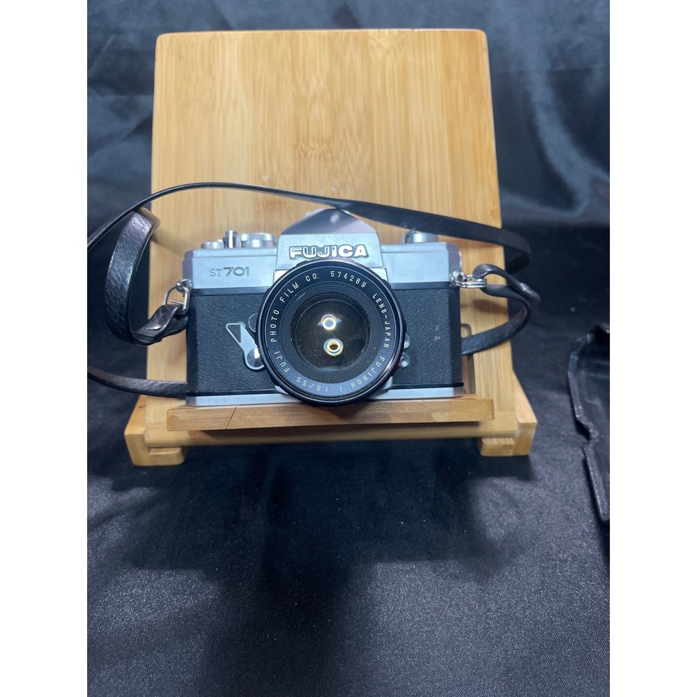 Vintage Fujica ST701 35mm SLR Film Camera with Fujinon 55mm f1.8 lens NOT TESTED - Picture 3 of 5